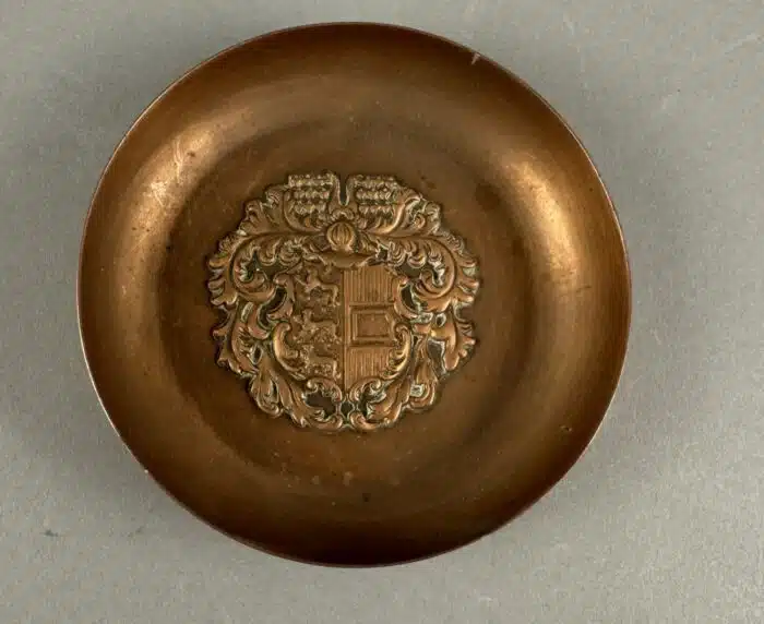 Kupferschale mit Kärnten Emblem