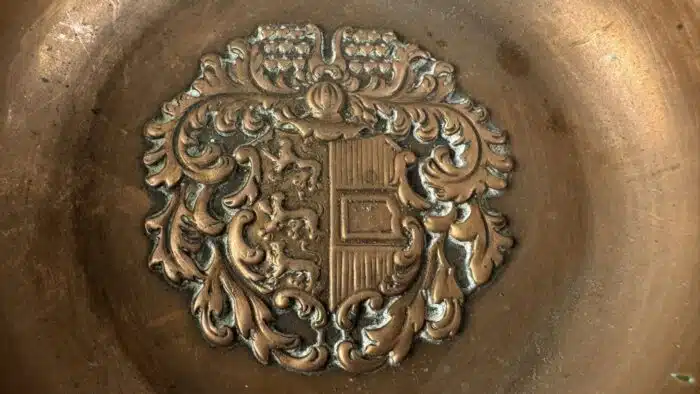 Kupferschale mit Kärnten Emblem – Bild 2