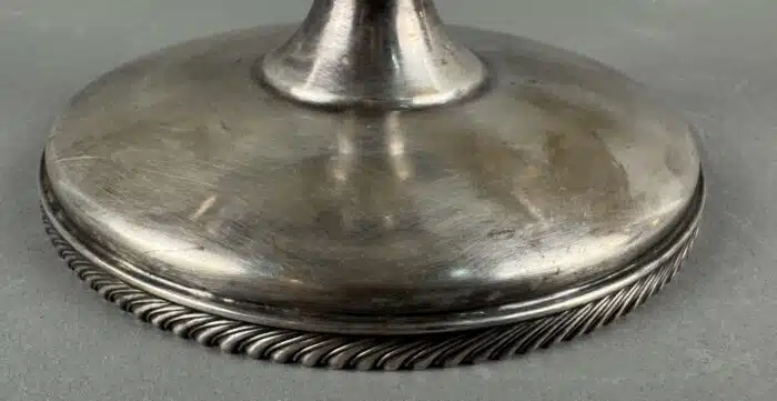 Kerzenhalter mit schöner Form – Bild 3
