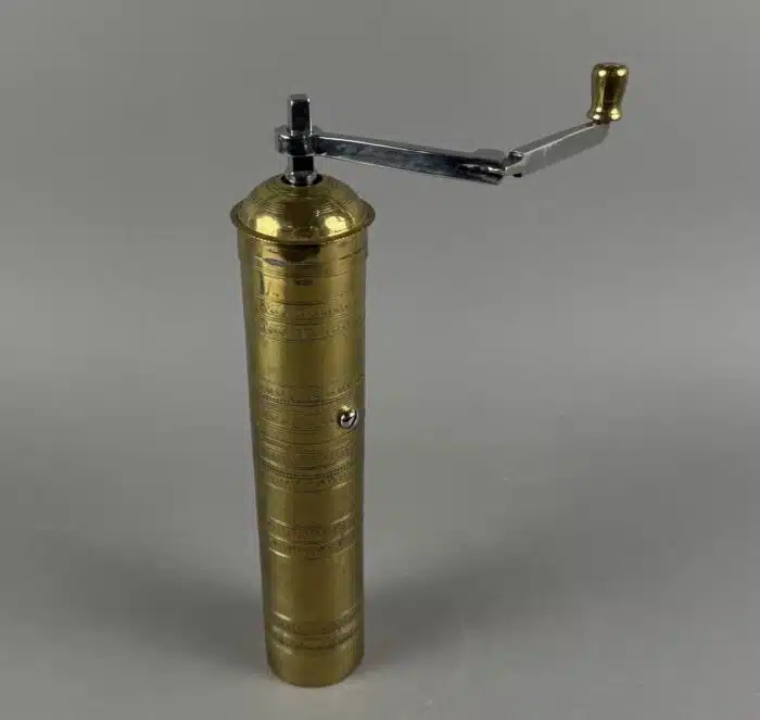 Antike Kaffee Mühle aus Messing 