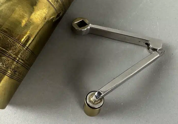 Antike Kaffee Mühle aus Messing  – Bild 6