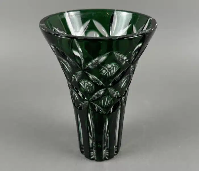 grüne handgeschliffene Bleikristall Vase