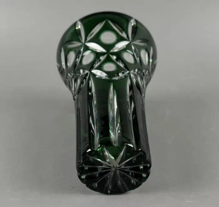 grüne handgeschliffene Bleikristall Vase – Bild 3