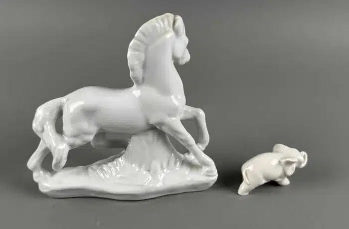 zwei Porzellanfiguren Pferd und Elefant – Bild 3