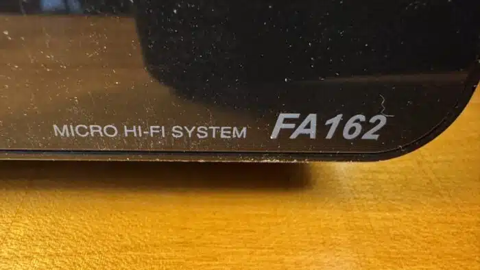 LG Micro Hi-Fi System mit Lautsprechern – Bild 4