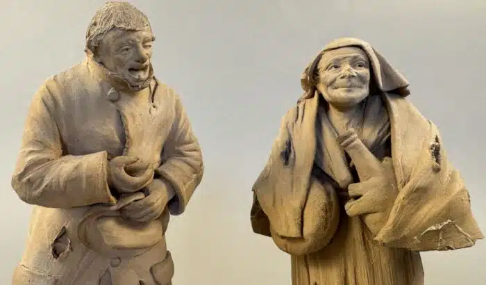 Zwei Terraccotta Charakterfiguren – Bild 2