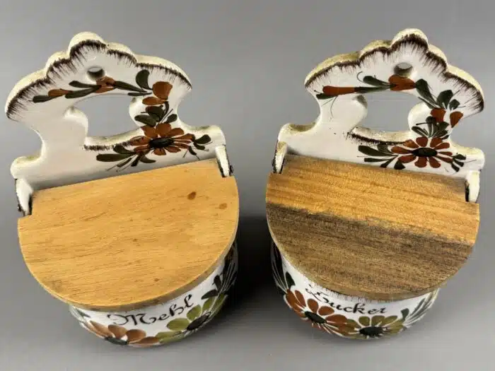 Vorratsdosen aus Keramik mit Holzdeckel zum Aufhängen – Bild 2