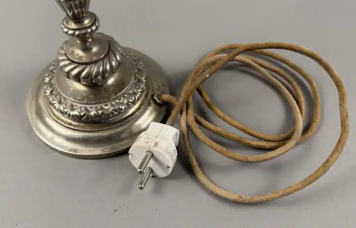 Schwere Vintage Tischlampe mit Glasschirm – Bild 2