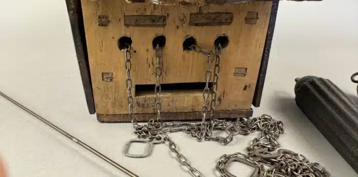 mechanische Wanduhr mit Gewichten – Bild 8