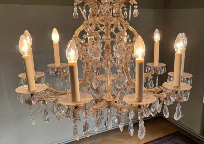 Traumhafter Kronleuchter um 1900 Höhe ca. 110 cm Dm. Ca. 85 cm – Bild 6