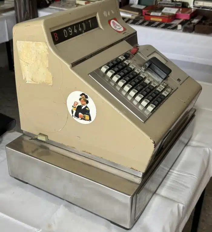 Alte Registrierkasse Vintage – Bild 5