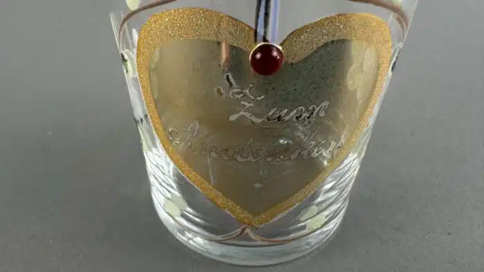 Switbert Lobisser - Aus persönlichem Besitz - handbemaltes vergoldetes Glas zum Andenken H 8 cm – Bild 2