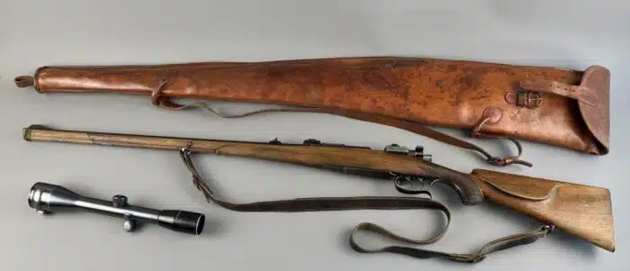 Switbert Lobisser - Aus persönlichem Besitz - Jagdgewehr mit Leder Futteral und Zielfernrohr – Bild 3