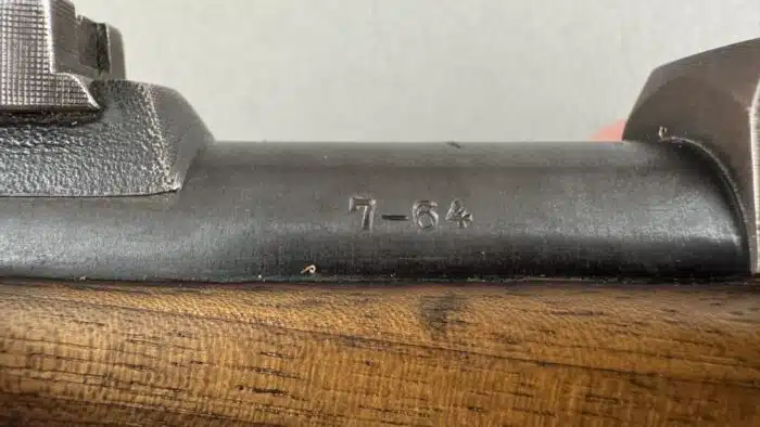 Switbert Lobisser - Aus persönlichem Besitz - Jagdgewehr mit Leder Futteral und Zielfernrohr – Bild 19