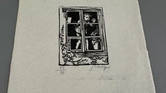 Switbert Lobisser - Holzschnitt - Kind am Fenster  auf Briefpapier mit Wasserzeichen im Papier vom Stift St. Paul op. 7 HS 1923 10,5x8,6cm signiert nummeriert – Bild 2