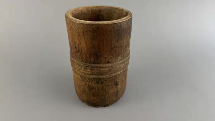 Switbert Lobisser - Aus persönlichem Besitz - Holz Mörser  H 18 cm