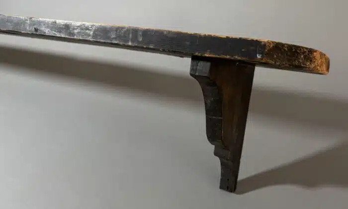 Switbert Lobisser - Aus persönlichem Besitz - Wand - Büchregal Holz L 117 cm T 14 cm – Bild 3