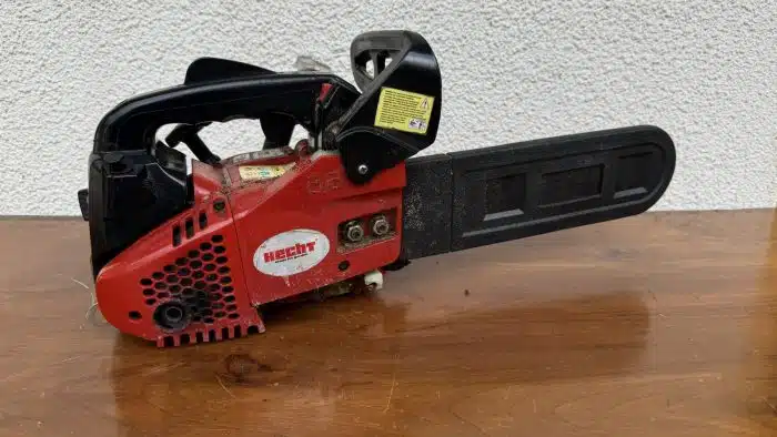 Kleine Hecht Benzin Kettensäge – Bild 3