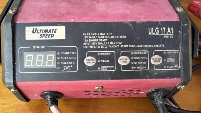 Kfz-Batterieladegerät mit Starthilfefunktion  ULG 17 A1 – Bild 2