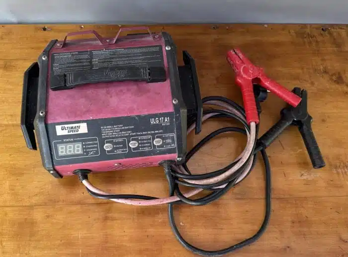 Kfz-Batterieladegerät mit Starthilfefunktion  ULG 17 A1 – Bild 3
