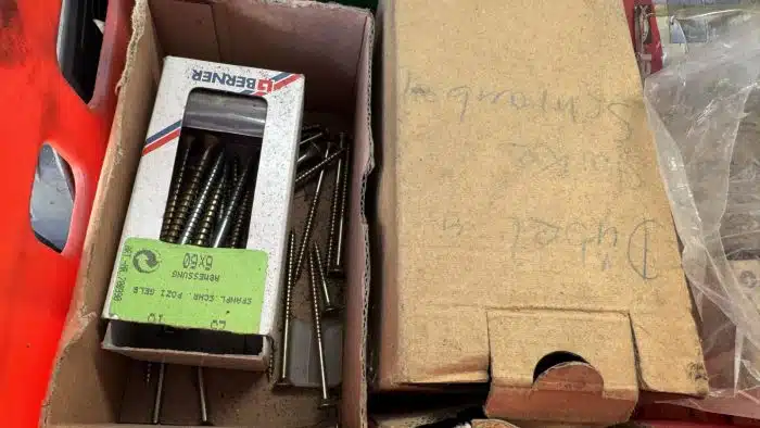 Großer Posten Schrauben in verschiedenen Größen – Bild 5