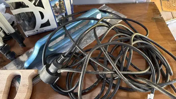 Posten Werkzeug, Kopfhöhrer, Kabel, Säge uvm. – Bild 9