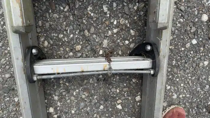 dreiteilige lange Ausziehleiter 3 x 12 Sprossen Länge 353 cm – Bild 4