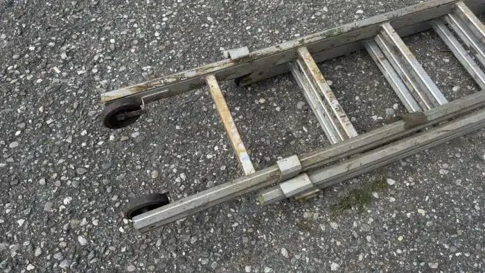 dreiteilige lange Ausziehleiter 3 x 12 Sprossen Länge 353 cm – Bild 5