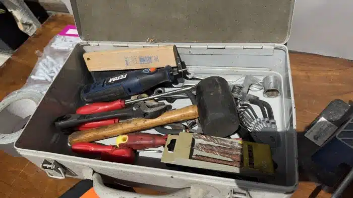 Posten Werkzeug - Gehrungssäge, Kabel,  Kiste mit Werkzeug uvm. siehe Bilder – Bild 4