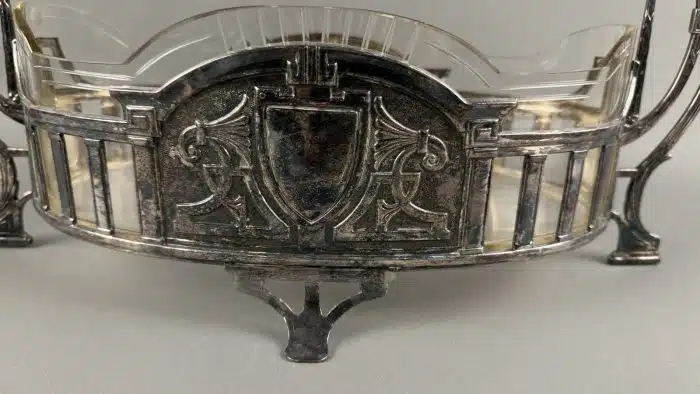 Jugendstil Jardiniere Metall,  farblose Glasschale, Höhe 18 cm, Länge 42 cm – Bild 2
