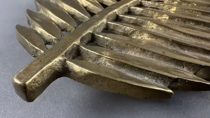 Metallobjekt - Messing - Untersetzer vielleicht Goll  Das Design ist von einem Blatt inspiriert. – Bild 5