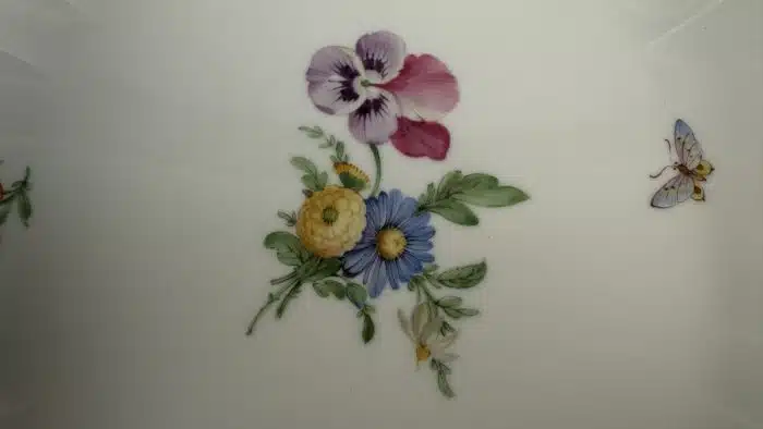 Ovale Schale, KPM Berlin, Rocaille, Blumen & Schmetterlinge, Goldrand, 26,5 cm – Bild 2