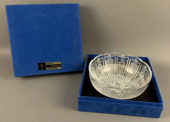 Stölzle Bleikristall Schüssel handgeschliffen Dm. 21 cm in originalem Karton