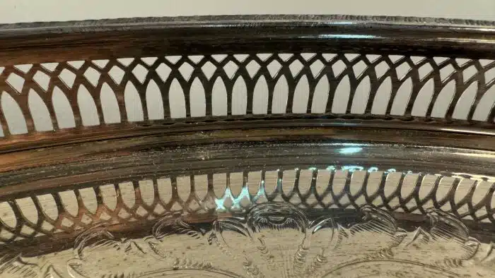 Versilbertes englisches Vintage Serviertablett – Bild 7