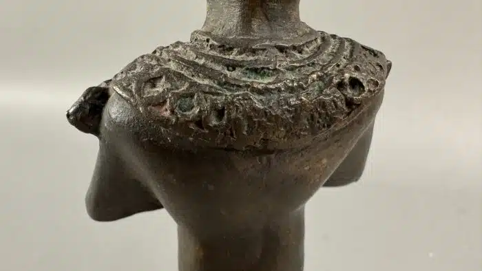 Statuette aus Bronze. Osiris als Mumie mit seinen Insignien und der Krone von Oberägypten. H mit Marmorsockel  32 cm – Bild 5