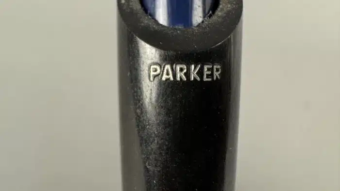 Parker Stifthalter in Form einer Schiffschraube. Aus Messing  – Bild 7