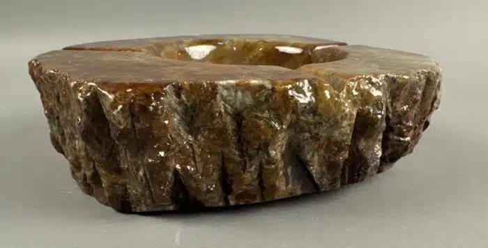 Aschenbecher aus ockerfarbenem Alabaster um 1970 – Bild 3