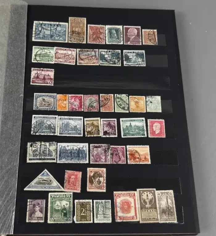 großes Briefmarkenalbum siehe Bilder – Bild 12
