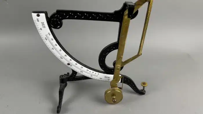 Antike Briefwaage um 1910 weiße Emailleskala Höhe ca. 22 cm. – Bild 2