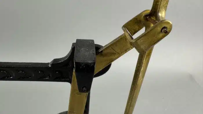 Antike Briefwaage um 1910 weiße Emailleskala Höhe ca. 22 cm. – Bild 5