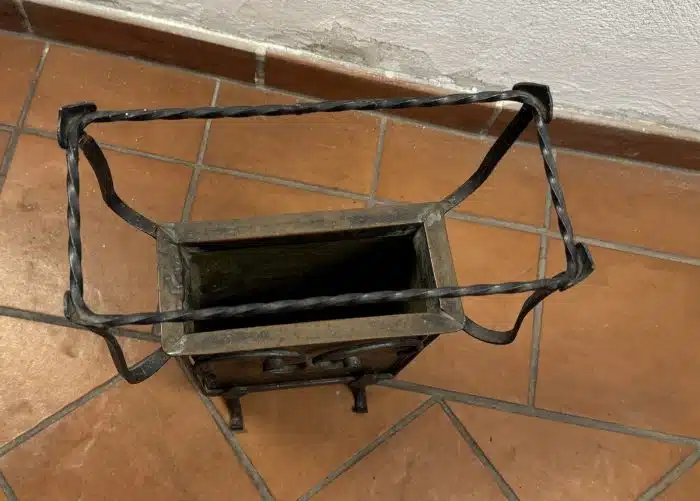 schmiedeeiserner Regenschirmständer mit Kupferinnenteil H 54 cm – Bild 3