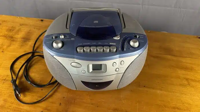 UNIVERSUM CTR-CD1003 MICRO Anlage Radio CD Player – Bild 2