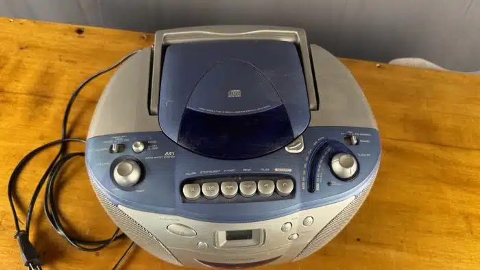 UNIVERSUM CTR-CD1003 MICRO Anlage Radio CD Player – Bild 3