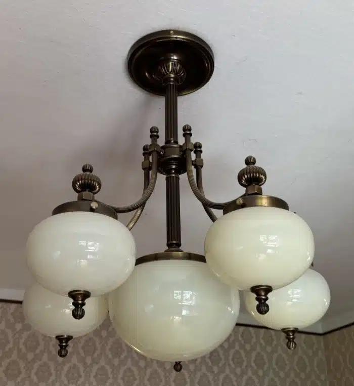 Extravaganter Deckenluster Wiener Nostalgie, 5-flammig, Messing Funktion gegeben. Höhe 70 cm  Dm.70 cm. siehe Video !! Demontiert – Bild 2