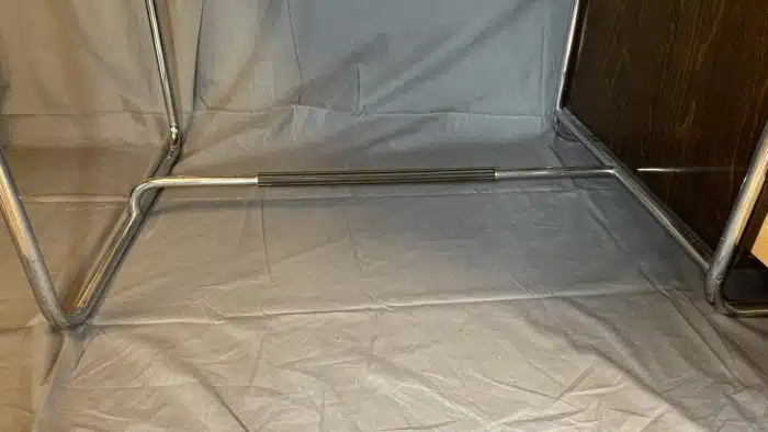 Seltener Schreibtisch - Vintage - Bauhaus ca.1960er Jahre, mit Sessel - Konstruktion aus verchromtem Stahlrohr, Höhe 78 cm, Breite 66 cm, Länge 160 cm. – Bild 6