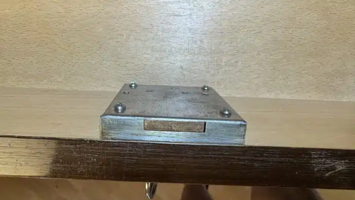 Seltener Schreibtisch - Vintage - Bauhaus ca.1960er Jahre, mit Sessel - Konstruktion aus verchromtem Stahlrohr, Höhe 78 cm, Breite 66 cm, Länge 160 cm. – Bild 10