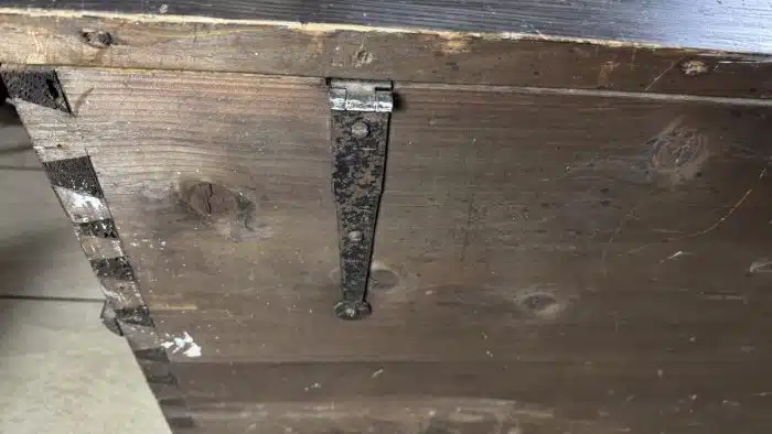 Switbert Lobisser - Aus persönlichem Besitz - Bauerntruhe seiner Eva "Ev" Luise Bleymaier mit den 4 Jahreszeiten von Lobisser bemalt, Frühling, Sommer, Herbst, Winter L 154 T 70 H 79 cm – Bild 14