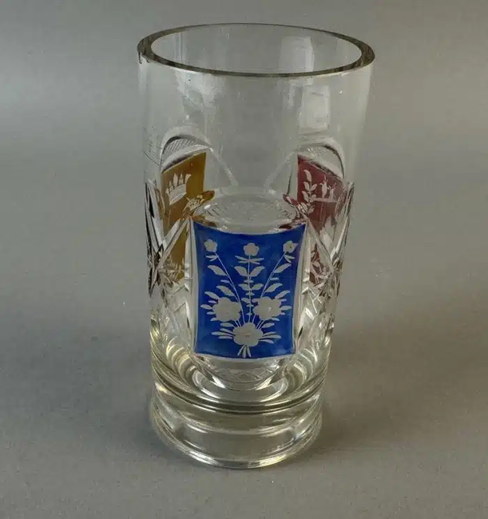 Switbert Lobisser - Aus persönlichem Besitz -  Egermann Becher Bäder Glas um 1850  H 14 cm – Bild 2