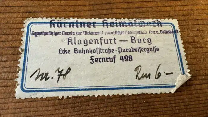 Switbert Lobisser - Aus persönlichem Besitz -  Spanschachtel Ende 19. Jh., ovaler Weichholzkorpus Bauernmalerei L 29,5x15 cm  H.12cm – Bild 5