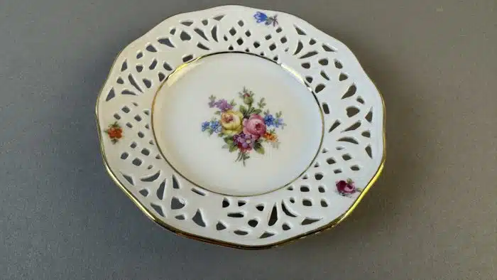 Switbert Lobisser - Aus persönlichem Besitz -  Kleine  Durchbruchschale SCHUMANN-ARZBERG-BAVARIADm.10 cm
